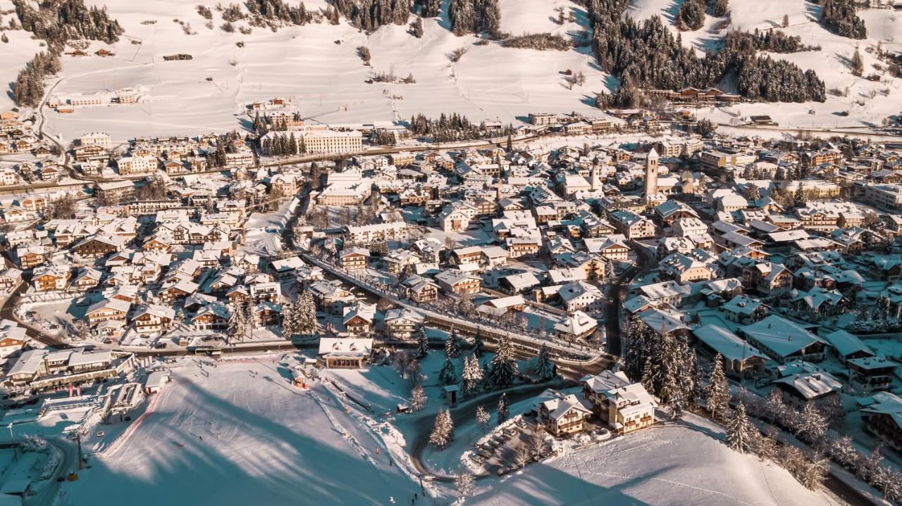 Hotel Villa Waldheim San Candido Exterior foto